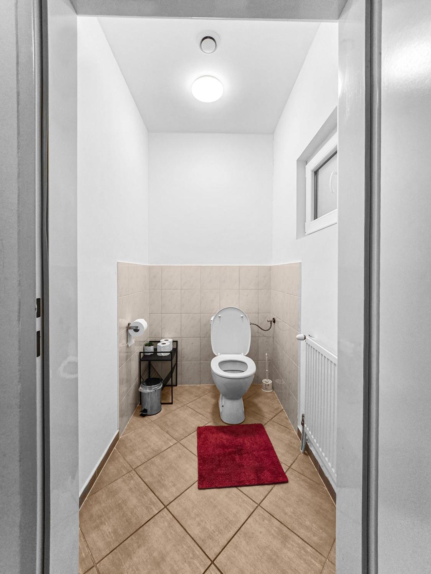 Three-Bedroom, Three King-Size Bed Retreat Wiedeń Zewnętrze zdjęcie