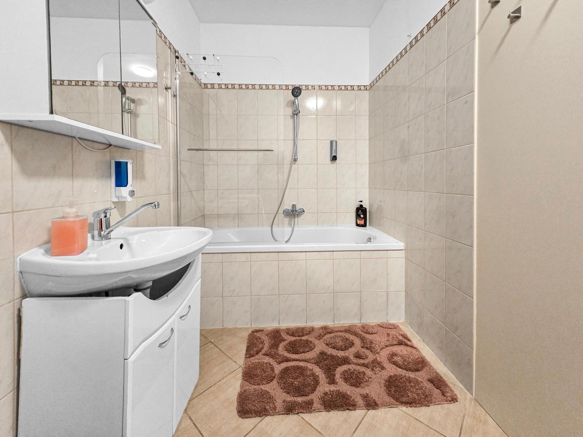 Three-Bedroom, Three King-Size Bed Retreat Wiedeń Zewnętrze zdjęcie