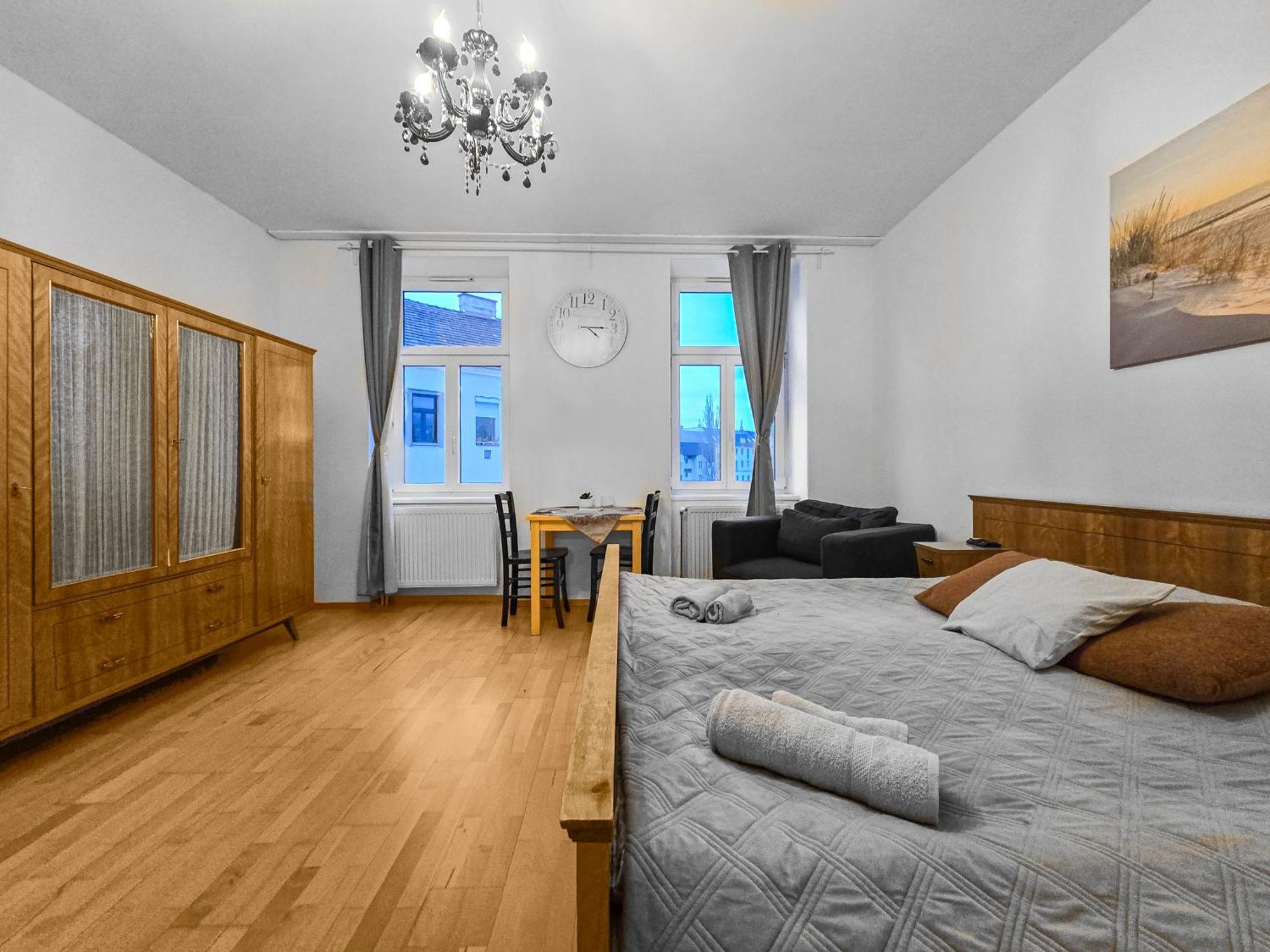 Three-Bedroom, Three King-Size Bed Retreat Wiedeń Zewnętrze zdjęcie